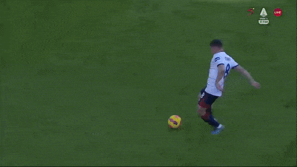 Sampdoria vs Cagliari 1-2: Manolo Gabbiadini mở tỷ số, Alessandro Deiola, Leonardo Pavoletti lần lượt tỏa sáng giành chiến thắng, Antonio Candreva bị thẻ đỏ cuối trận