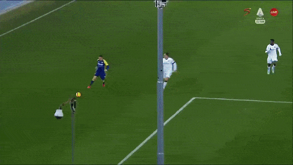 Verona vs Bologna 2-1: Riccardo Orsolini sút xa mở bàn nhưng Gianluca Caprari, Nikola Kalinic ngược dòng giành gọn 3 điểm