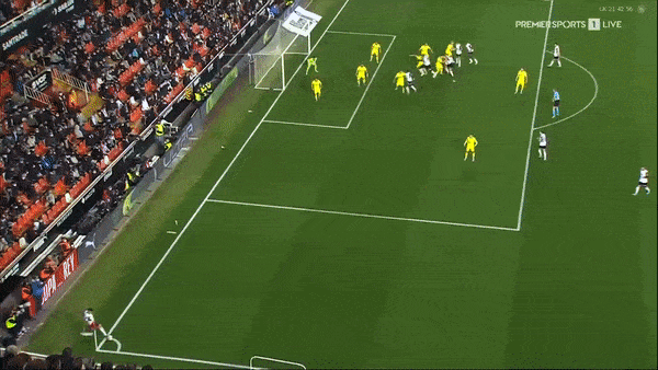 Valencia vs Cadiz 2-1: Goncalo Guedes mở tỷ số, Lucas Perez gỡ hòa từ chấm penalty, Hugo Duro ấn định chiến thắng, Juan Cala phải nhận thẻ đỏ