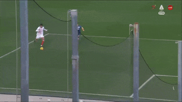 Atalanta vs Cagliari 1-2: Gaston Pereiro mở bàn, Luis Palomino gỡ hòa nhưng Gaston Pereiro lần nữa tỏa sáng lập cú đúp, Juan Musso nhận thẻ đỏ