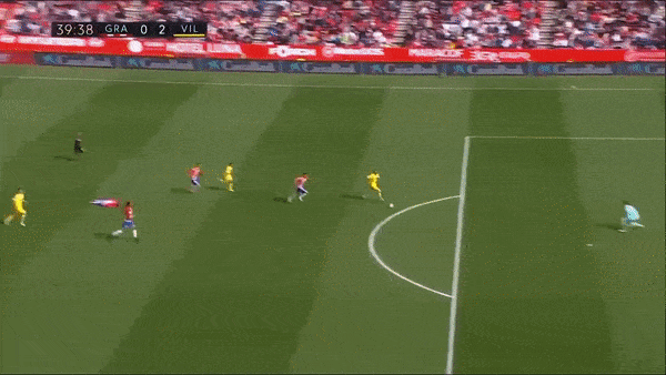 Granada vs Villarreal 1-4: Arnaut Danjuma lóe sáng cú hattrick, Luis Milla lập công trên chấm penalty, Moi Gomez chốt hạ chiến thắng tưng bừng