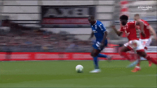 Brest vs Lorient 0-1: Laurent Abergel kiến tạo, Ibrahima Kone tỏa sáng, Brendan Chardonnet phải nhận thẻ đỏ