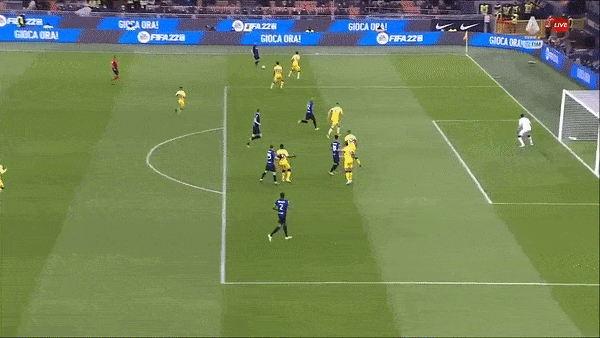 Inter Milan vs Fiorentina 1-1: Gonzalez căng ngang, Torreira đệm bóng cận thành mở tỷ số, Ivan Perisic bấm bóng, Dumfries đánh đầu cứu thua giúp Inter chia điểm