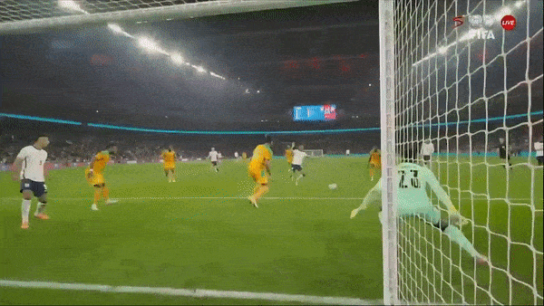 Giao hữu, Anh vs Bờ Biển Ngà 3-0: Watkins, Sterling, Tyrone Mings lần lượt lóe sáng giành chiến thắng tưng bừng, Aurier nhận thẻ đỏ