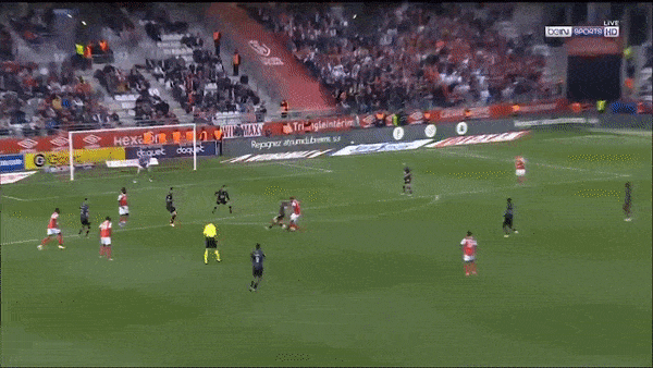 Reims vs Lille 2-1: Marshall Munetsi đệm bóng cận thành mở bàn, Renato Sanches gỡ hòa, Yunis Abdelhamid ghi siêu phẩm chốt hạ chiến thắng