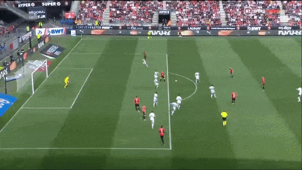 Rennes vs Lorient 5-0: Bourigeaud, Terrier, Traore, Flavien Tait, Laborde vùi dập đối thủ, Rennes vào tốp 3 Ligue 1, Nayef Aguerd nhận thẻ đỏ