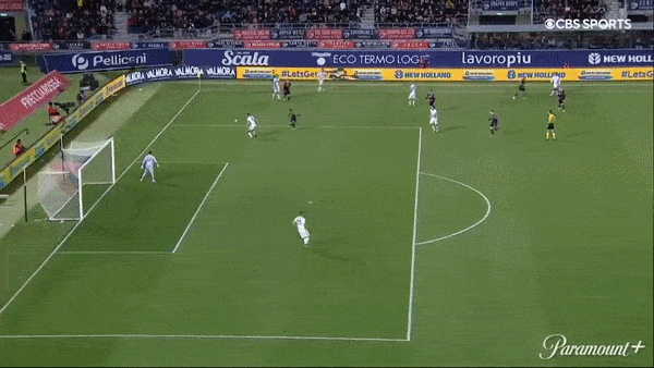 Bologna vs Inter Milan 2-1: Ivan Perisic sớm mở bàn, Marko Arnautovic gỡ hòa, Nicola Sansone trừng phạt sai lầm thủ thành Andrei Radu