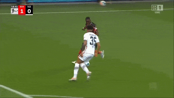 Leverkusen vs Eintracht Frankfurt 2-0: Moussa Diaby tỏa sáng 2 đường kiến tạo, Paulinho đệm bóng mở tỷ bàn, Patrik Schick chốt hạ chiến thắng