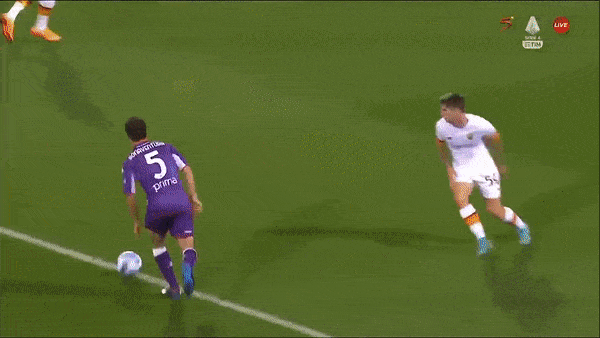 Fiorentina vs AS Roma 2-0: Nicolas Gonzalez sớm mở bàn trên chấm penalty, Giacomo Bonaventura đột phá ấn định chiến thắng HLV Mourinho