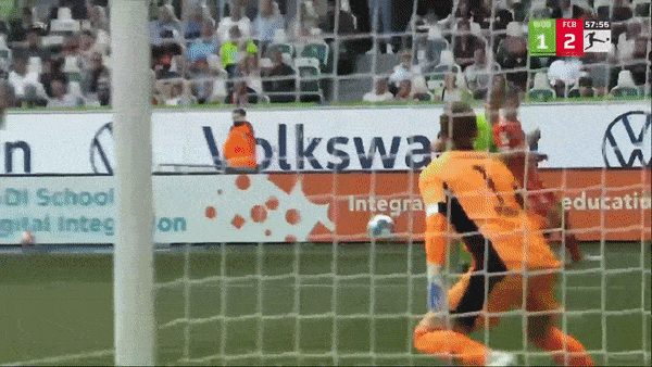 Wolfsburg vs Bayern Munich 2-2: Josip Stanisic mở bàn, sao Lewandowski tỏa sáng nhưng Jonas Wind, Max Kruse bất ngờ ngược dòng chia điểm