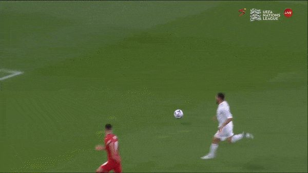 CH Czech vs Tây Ban Nha 2-2: Pesek sớm mở bàn, Gavi gỡ hòa, Kuchta tỏa sáng, Inigo Martinez đánh đầu dội xà chia điểm kịch tính