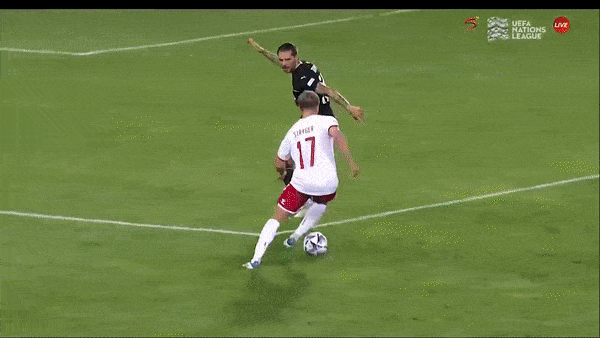 Áo vs Đan Mạch 1-2: Emile Hojbjerg mở tỷ số, Xaver Schlager gỡ hòa nhưng Stryger Larsen vuốt bóng góc xa cực đẹp giành chiến thắng
