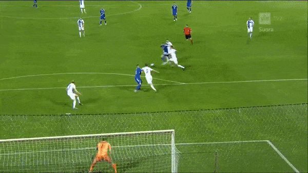 Bosnia Herzegovina vs Phần Lan 3-2: Miralem Pjanic mở bàn trên chấm penalty, Teemu Pukki, Benjamin Kallman lập công nhưng Edin Dzeko ngược dòng cú đúp giành 3 điểm