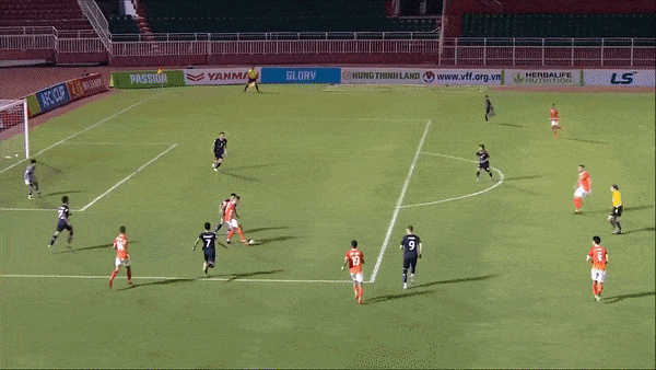 Hougang United vs Phnom Penh Crown 4-3: Lần lượt Bortoluzo, Samion, Moritz lập công, Pisa phản lưới nhà, Chanchav, Thiva, Pisa ngược dòng bất thành