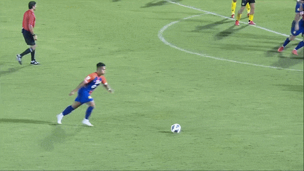 Young Elephants vs Hougang United 1-3: Bounkong sớm mở bàn, Sahil Suhaimi tỏa sáng cú đúp, Pedro Bortoluzo ngược dòng chiến thắng