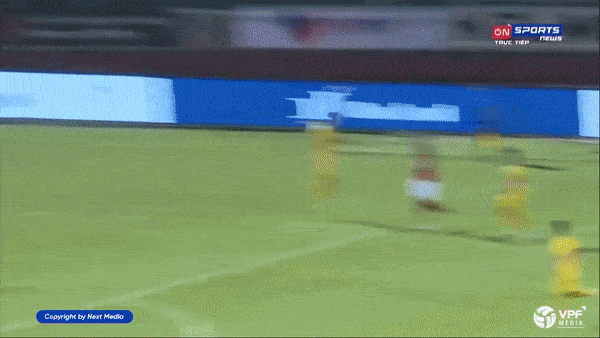 TPHCM vs Thanh Hóa 1-0: Hoàng Vũ Samson tỏa sáng, ghi bàn duy nhất giúp HLV Trần Minh Chiến có chiến thắng quý giá