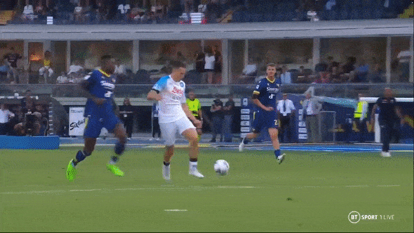 Hellas Verona vs Napoli 2-5: Lasagna, Henry lập công nhưng Kvaratskhelia, Osimhen, Zielinski, Lobotka, Politano lần lượt ngược dòng 5 bàn thắng