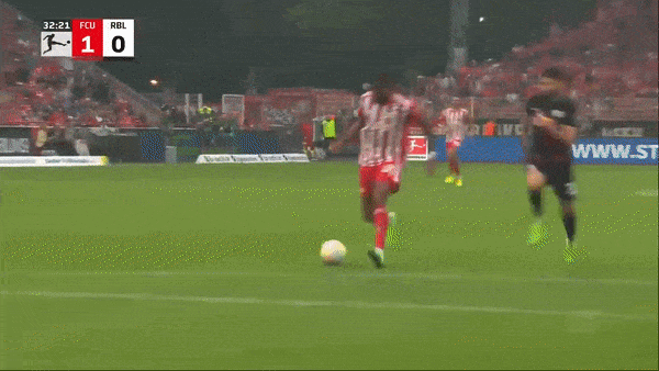 Union Berlin vs Leipzig 2-1: Siebatcheu mở bàn, Sheraldo Becker nhân đôi tỷ số, Willi Orban nỗ lực ngược dòng bất thành