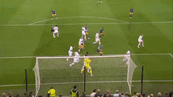 Tranmere Rovers vs Newcastle United 1-2: Elliott Nevitt tỉa bóng mở tỷ số, Jamaal Lascelles gỡ hòa, Chris Wood ghi bàn siêu phẩm phạt góc