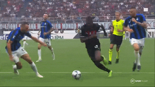 AC Milan vs Inter Milan 3-2: Brozovic, Dzeko lập công, Rafael Leao thăng hoa cú đúp, Giroud góp công chiến thắng thuyết phục 