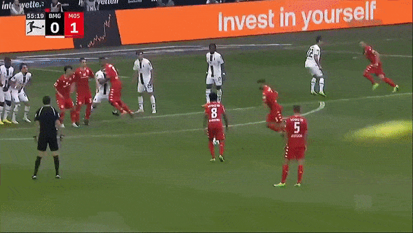 M'gladbach vs Mainz 0-1: Itakura Ko nhận thẻ đỏ, Aaron Martin lập siêu phẩm đá phạt, ghi bàn duy nhất giành gọn 3 điểm