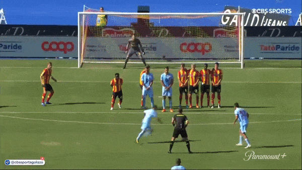 Lecce vs Monza 1-1: Stefano Sensi sút phạt đẹp mắt mở bàn, Joan Gonzalez sút cận thành chia điểm xứng đáng