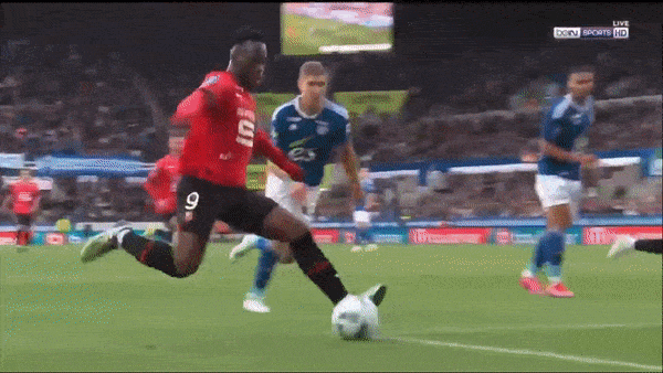 Strasbourg vs Rennes 1-3: Gerzino Nyamsi bị thẻ đỏ, lần lượt Arnaud Kalimuendo, Martin Terrier, Amine Gouiri áp đảo tỷ số, Habib Diallo ghi bàn trên chấm penalty