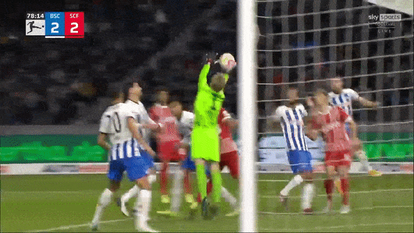 Hertha Berlin vs Freiburg 2-2: Kofi Kyereh mở tỷ số, Lukebakio gỡ hòa trên chấm penalty, Suat Serdar lập công, Kevin Schade chia điểm xứng đáng