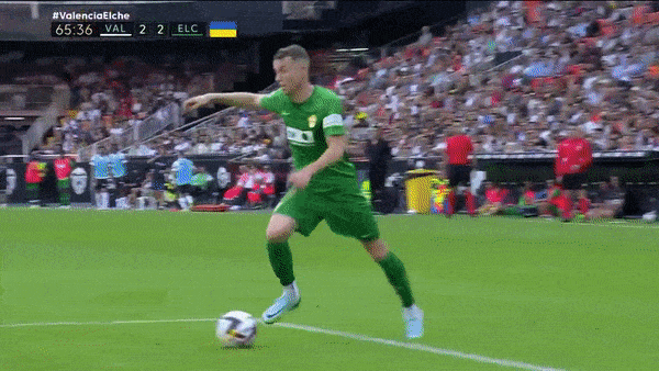 Valencia vs Elche 2-2: Pere Milla tỏa sáng cú đúp, Edinson Cavani cũng chẳng kém, chia điểm kịch tính