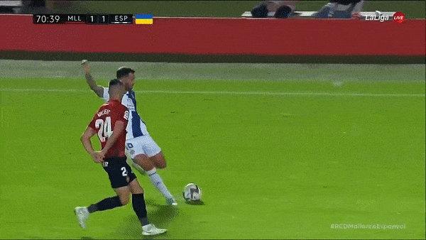 Mallorca vs Espanyol 1-1: Vedat Muriqi đệm bóng cận thành mở bàn, Carlos Lazo bất ngờ ghi siêu từ ngoài vòng cấm chia điểm, Pablo Maffeo nhận thẻ đỏ