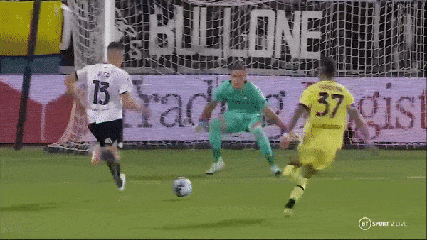Spezia vs Udinese 1-1: Arkadiusz Reca đá bóng góc xa mở bàn, Sandi Lovric lập tức gỡ hòa sau 10 phút