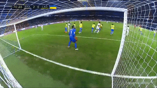 Real Madrid vs Cadiz 2-1: Eder Militao đánh đầu mở bàn, Toni Kroos volley siêu phẩm nhân đôi tỷ số, Lucas Perez lập công, Real bám đuổi Barca