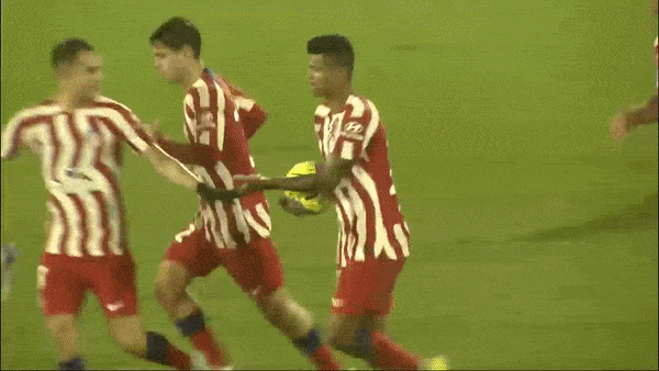 Giao hữu, Ponferradina vs Atletico Madrid 2-4: Heriberto Tavares ghi cú đúp, Reinildo Mandava, Moreno Rebanal, Carlos Martin ngược dòng đẩng cấp