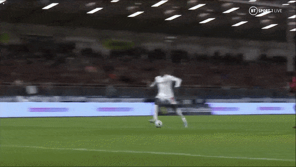 Clermont vs Lille 0-2: Angel Gomes mở bàn trên chấm penalty, Mohamed Bayo ấn định chiến thắng, Maximiliano Caufriez nhận thẻ đỏ