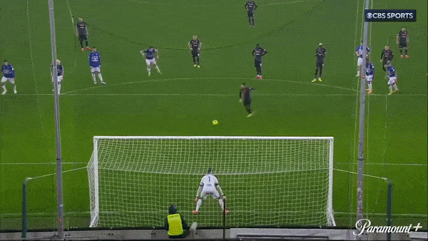 Sampdoria vs Napoli 0-2: Victor Osimhen tỏa sáng, Elif Elmas ghi bàn từ chấm penalty, Tomas Rincon thẻ đỏ, Napoli củng cố ngôi đầu Serie A