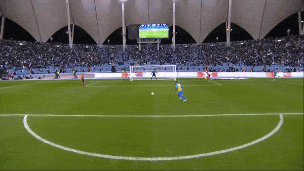 Real Madrid vs Valencia 1-1 (pen 4-3): Benzema, Modric, Kroos, Asensio lần lượt tỏa sáng, Comert, Gaya không thắng được người nhện Courtois, Real giành Super Cup ngọt ngào