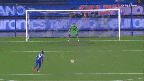 Napoli vs Cremonese 2-2: Juan Jesus, Giovanni Simeone lập công, Stanislav Lobotka sút hỏng penalty, Napoli bất ngờ bị hạ