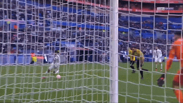 Chambery vs Lyon 0-3: Ngôi sao Alexandre Lacazette xuất thần chói sáng cú hattrick, Lyon dễ dàng giành vé đi tiếp 