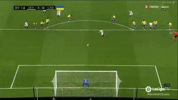 Sevilla vs Cadiz 1-0: VAR từ chối bàn thắng của Erik Lamela, Ivan Rakitic ghi bàn duy nhất trên chấm penalty