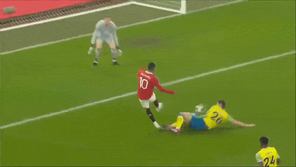 Man United vs Nottingham Forest 2-0: Rashford hỏng ăn, Martial chớp thời cơ, Rashford dọn cỗ, Fred ấn định vé chung kết Carabao Cup gặp Newcastle