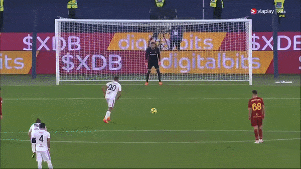 AS Roma vs Cremonese 1-2: Cyriel Dessers mở bàn trên chấm penalty, Zeki Celik phản lưới nhà, Andrea Belotti lập công, thầy trò HLV Mourinho bị loại ở Coppa Italia