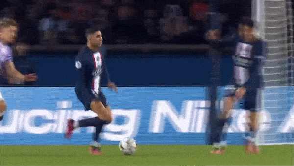 PSG vs Toulouse 2-1: Van Boomen hạ Donnarumma mở bàn, Achraf Hakimi sút xa gỡ hòa, sao Messi tỏa sáng giành gọn 3 điểm