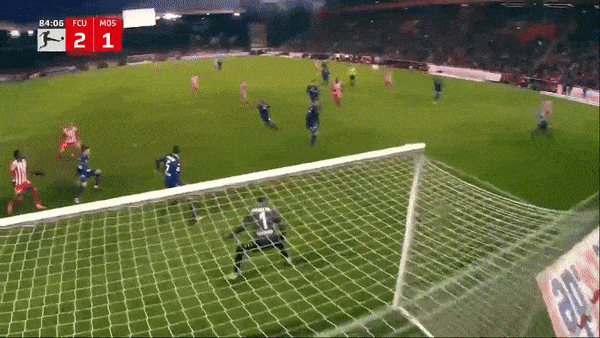 Union Berlin vs Mainz 2-1: Kevin Behrens đệm bóng cận thành, Marcus Ingvartsen gỡ hòa trên chấm penalty, Theoson Siebatcheu củng cố ngôi đầu bảng Bundesliga