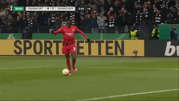 Eintracht Frankfurt vs Darmstadt 4-2: Kolo Muani, Mathias Honsak đua tài cú đúp, Borre Maury, Kamada Daichi quyết định chiến thắng