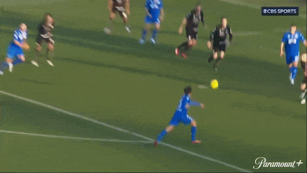 Empoli vs Spezia 2-2: Fabiano Parisi, Salvatore Esposito bị thẻ đỏ, Daniele Verde ghi cú đúp, Nicolo Cambiaghi, Emanuel Vignato cứu thua kịch tính