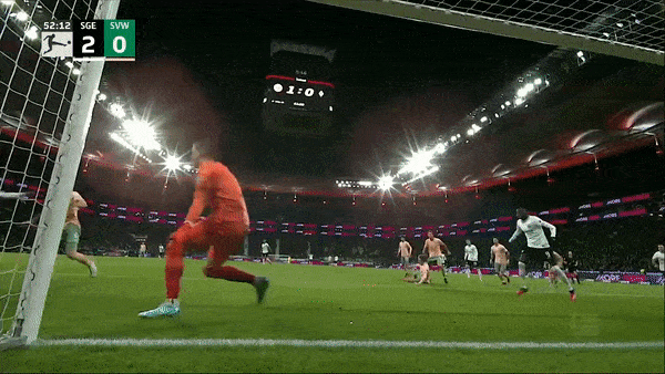 Eintracht Frankfurt vs Werder Bremen 2-0: Marco Friedl bất ngờ sớm phản lưới nhà, Kolo Muani ấn định chiến thắng