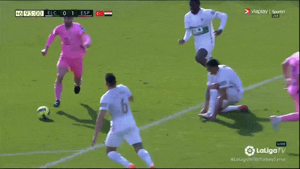 Elche vs Espanyol 0-1: Angel Carmona thẻ đỏ, Nico Ribaudo kiến tạo, Sergi Darder sút đẹp mắt giành gọn 3 điểm