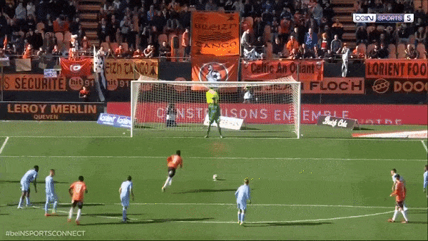 Lorient vs Ajaccio 3-0: Bamba Dieng sớm mở bàn trên chấm penalty, Romain Faivre, Julien Ponceau mang về chiến thắng tưng bừng