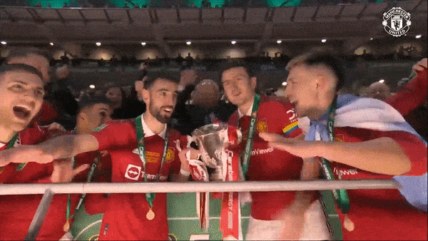 Man United vs Newcastle 2-0: Shaw tạt bóng, VAR công nhận bàn thắng của Casemiro, Botman bất ngờ phản lưới nhà, thầy trò HLV Ten Hag nâng EFL Cup 2023