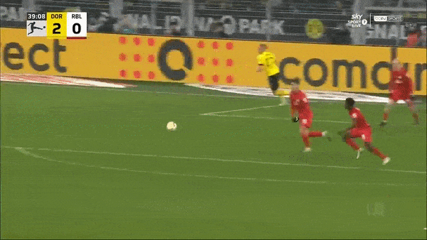 Borussia Dortmund vs RB Leipzig 2-1: Marco Reus mở bàn trên chấm penalty, Emre Can nhân đôi bàn thắng, Emil Forsberg chỉ rút ngắn tỷ số